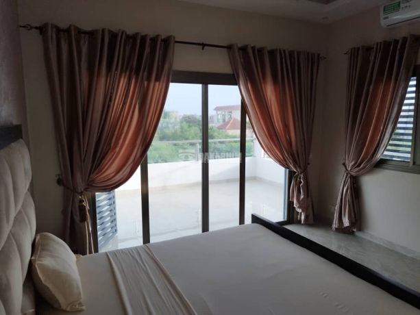 belle-villa-meublee-neuve-5-pieces-a-la-location-a-saly-big-3