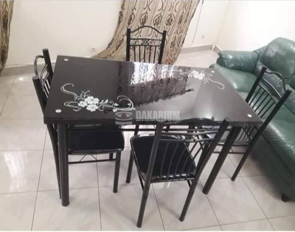 tables-a-manger-4-places-big-0