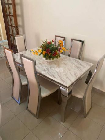 tables-a-manger-68-places-big-4