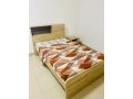 lit-matelas-orthopedique-table-de-nuit-small-0