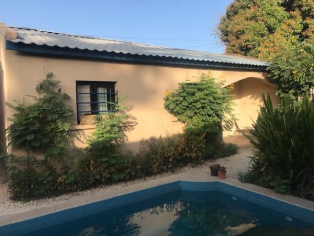 belle-villa-avec-4-appartements-locatifs-separes-a-warang-big-4