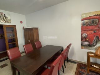 tables-en-bois-8-places-tres-bon-etat