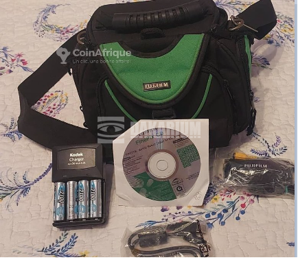 appareil-photo-numerique-fujifilm-big-0