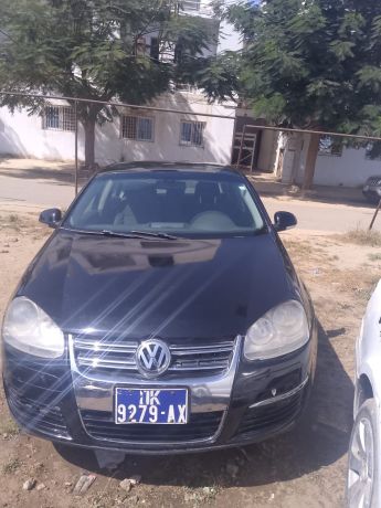 wolksvagen-jetta-2019-essence-20-5cylindres-big-0