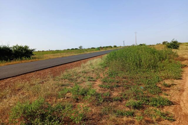 terrain-de-8779-m2-vers-notto-diobass-big-1