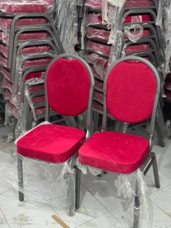 vente-de-chaises-vip-a-dakar-big-2