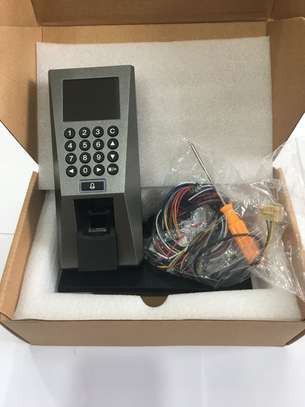 vente-de-pointeuse-pointeuse-biometrique-a-dakar-big-0