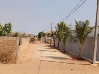 ngaparou-a-vendre-terrain-de-1800m2