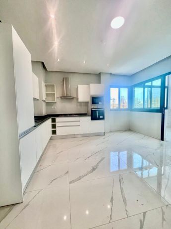 duplex-4-chambres-a-louer-almadies-big-0