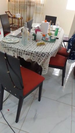 ensemble-armoire-buffet-et-table-a-manger-big-2