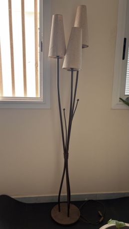 lampadaire-en-metal-avec-3-lampes-big-0