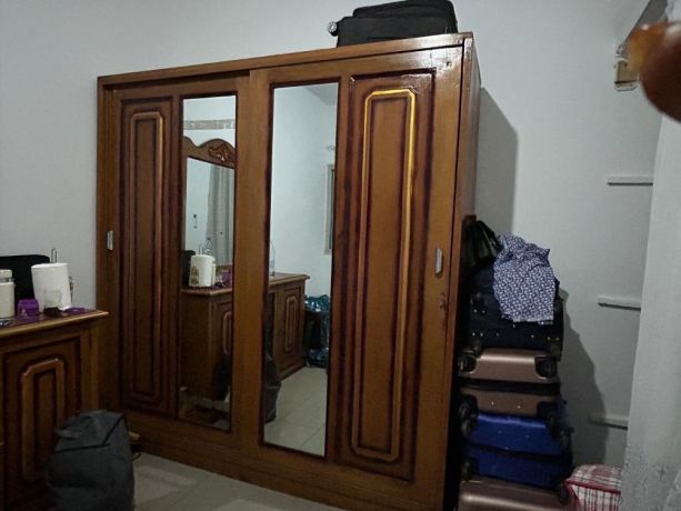 armoire-4-battants-et-coiffeuse-bon-etat-big-1