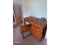 1-bureau-en-bois-avec-1-chaise-pour-eleves-small-0