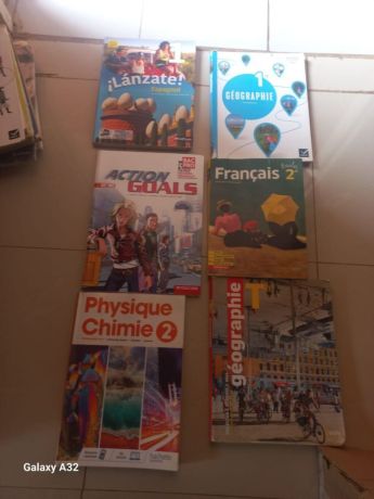 livres-scolaires-big-2