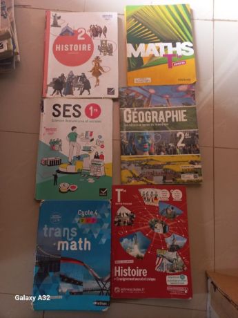 livres-scolaires-big-3