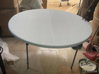 offre-table-ronde-pliable-table-rectangulaire