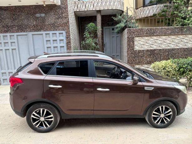 location-de-vehicules-avec-chauffeurs-big-3