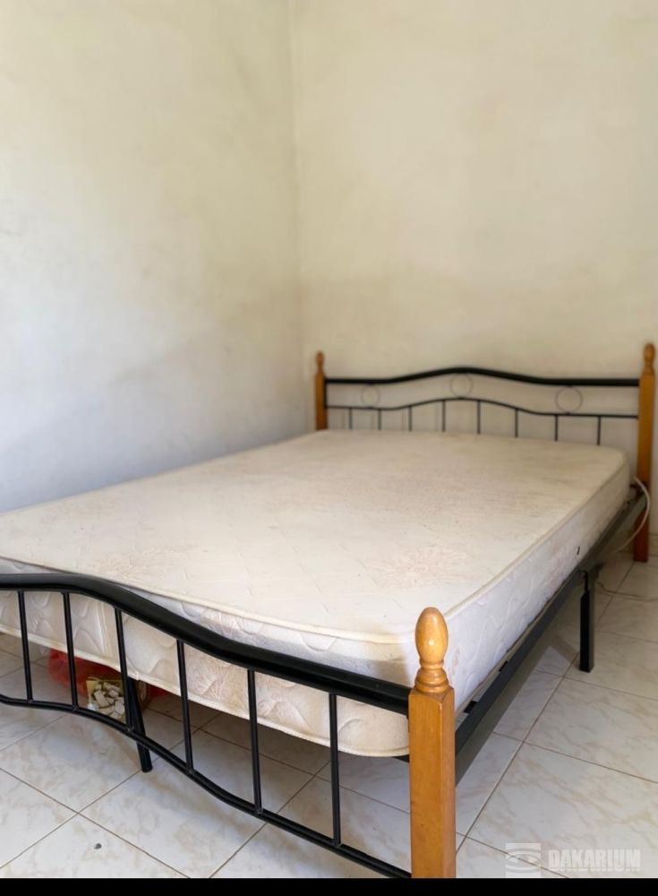 lit-et-matelas-a-vendre