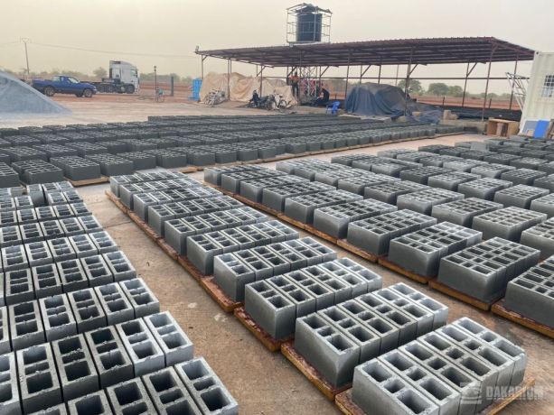 machine-a-parpaing-pave-semi-automatique-ott41sa-big-4