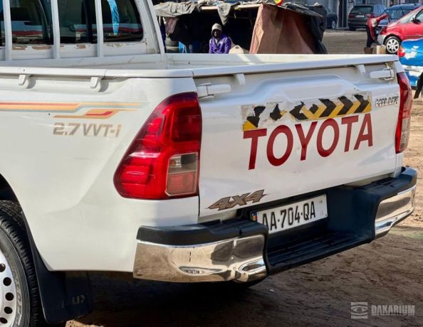 toyota-hilux-a-vendre-big-4
