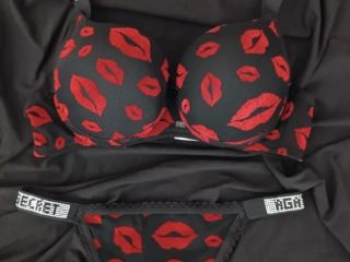 de-la-lingerie-ultra-feminine-et-douce-differentes-matieres-et-couleurs-pour-un-confort-optimal