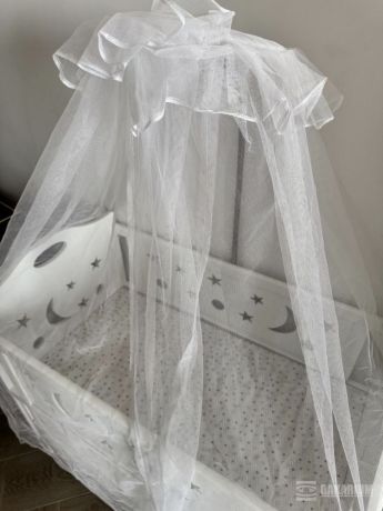 berceau-bebe-avec-moustiquaire-et-tiroir-big-1