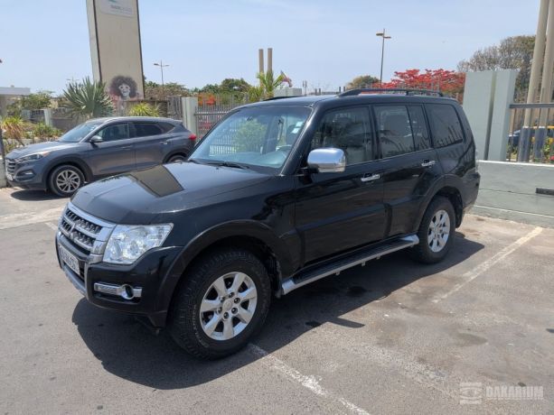 mitsubishi-pajero-2016-35l-v6-essence-big-0